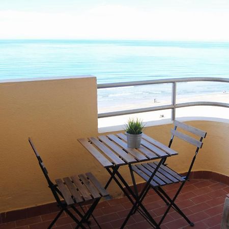 Piso Amplio Frente Al Mar En Pleno Paseo Maritimo. Apartment Cádiz Exterior photo